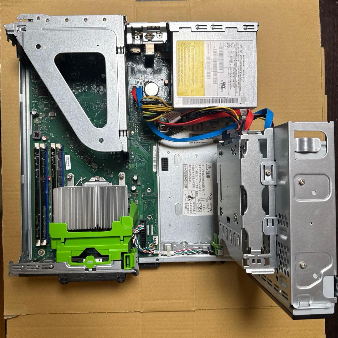 Windowsデスクトップ esprimo D586/PX