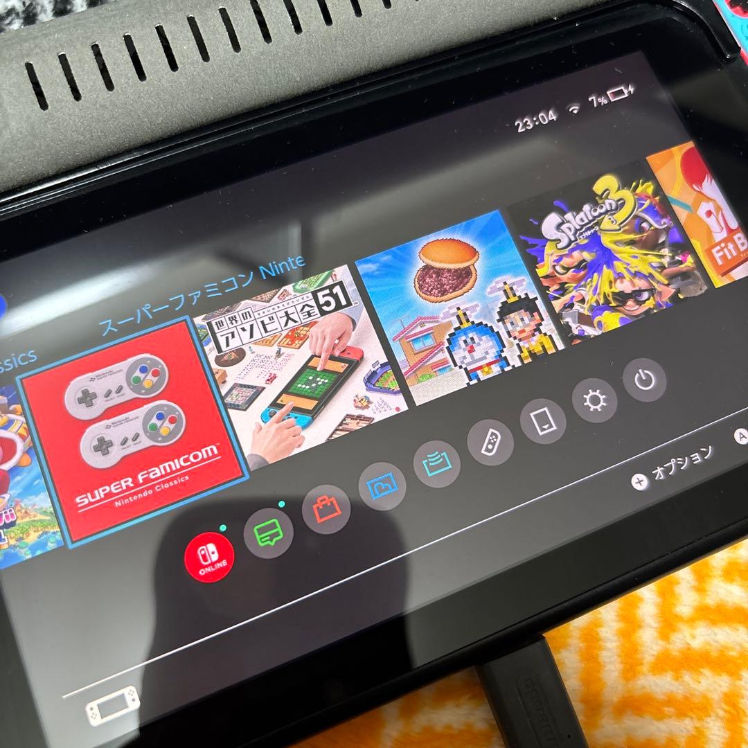 Nintendo Switch 本体 + 本体・ジョイコンカバー