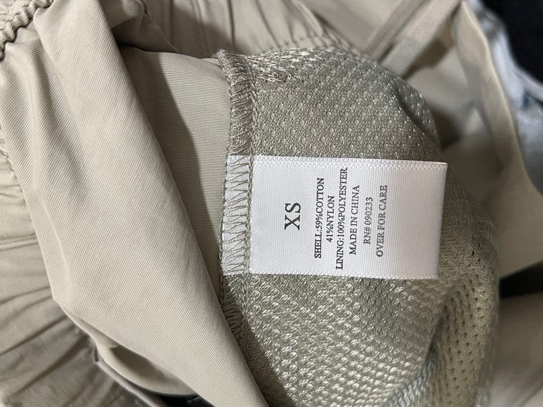 ESSENTIALS NYLON TRACK PANTS(価格:20000円)