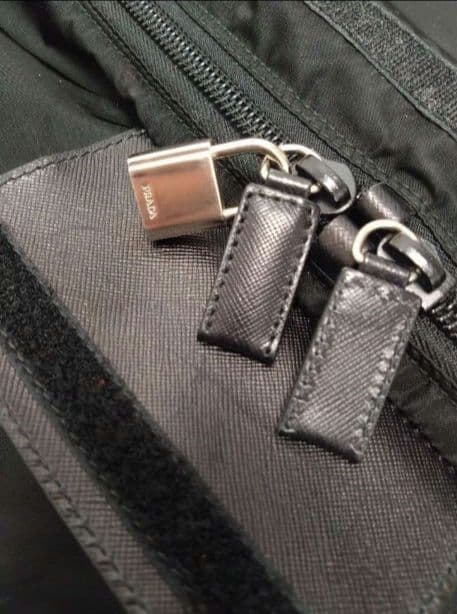 PRADA 黒 ボストンバッグ