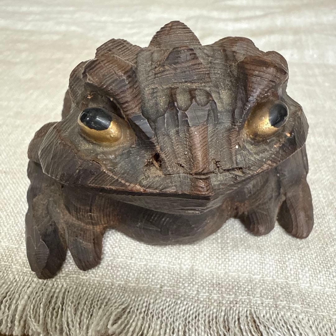カエル　木彫り　彫刻　蛙の置物　ガマガエル
