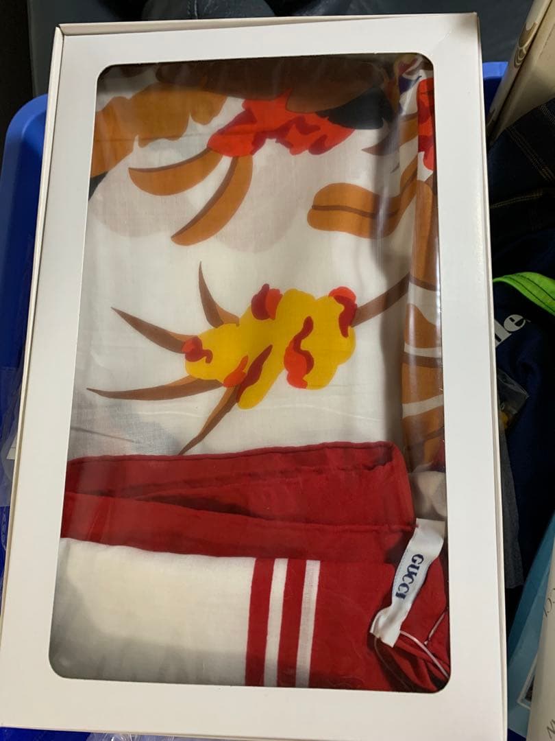 Gucci大判