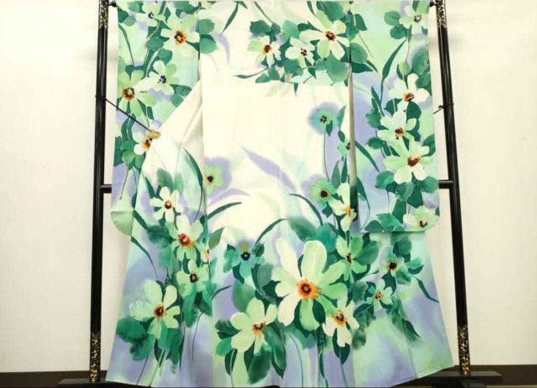 振袖　胴抜き仕立て　手描き　草花　暈し染　正絹　逸品