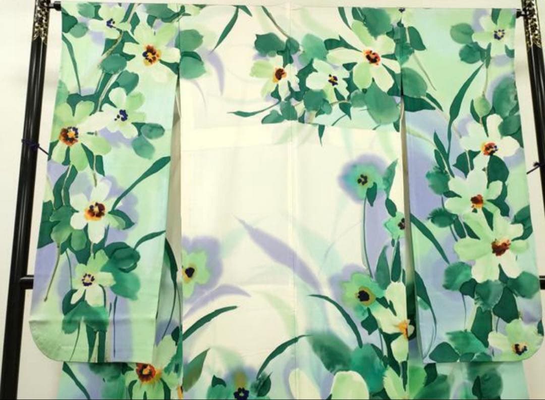 振袖　胴抜き仕立て　手描き　草花　暈し染　正絹　逸品