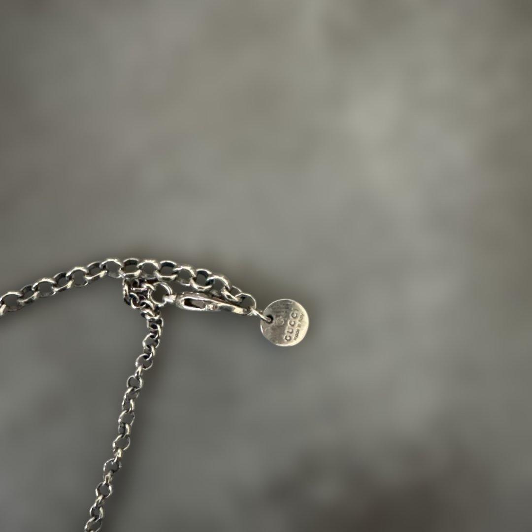 GUCCI シルバーロゴペンダントネックレス