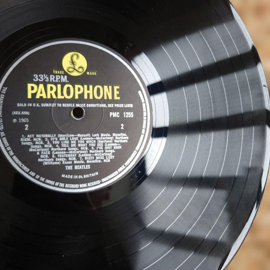 UK初回盤THE BEATLES HELP!