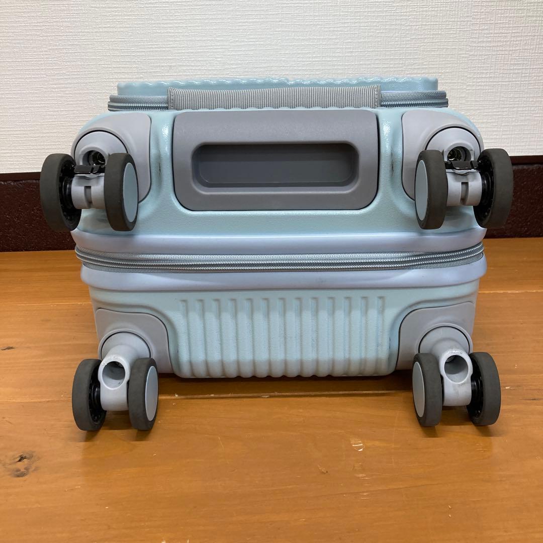 イノベータースーツケース inv30 21L ペールブルー 美品 機内持ち込み