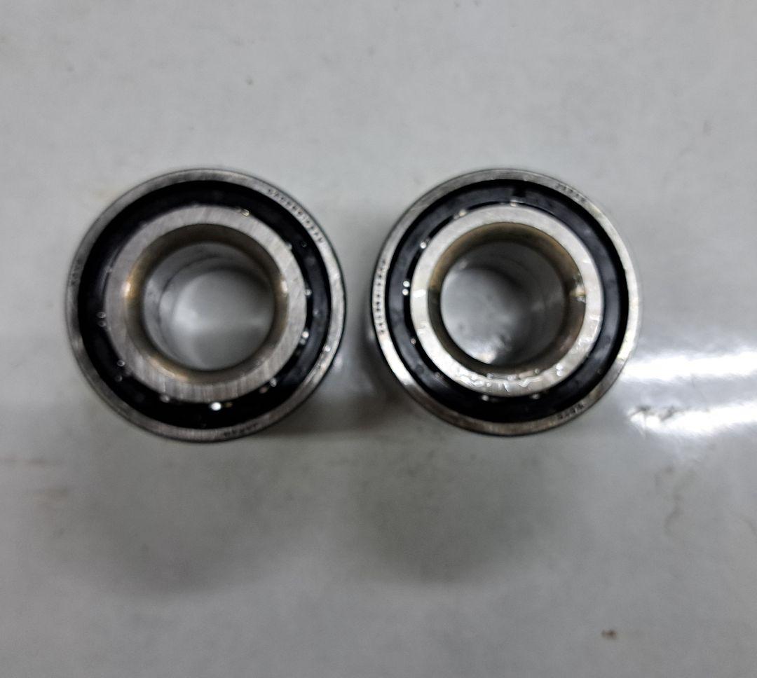純正ハブベアリング左右•新品2個セット 90369-28006 × 2個