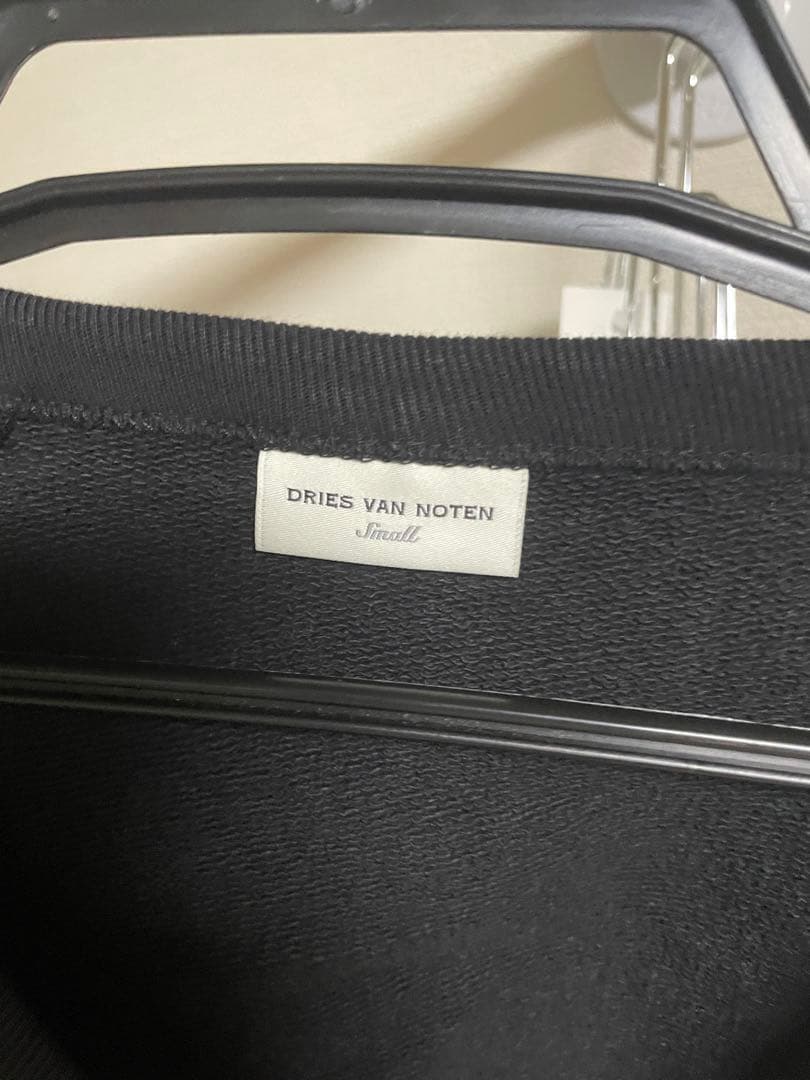 DRIES VAN NOTEN 穴あきTシャツ