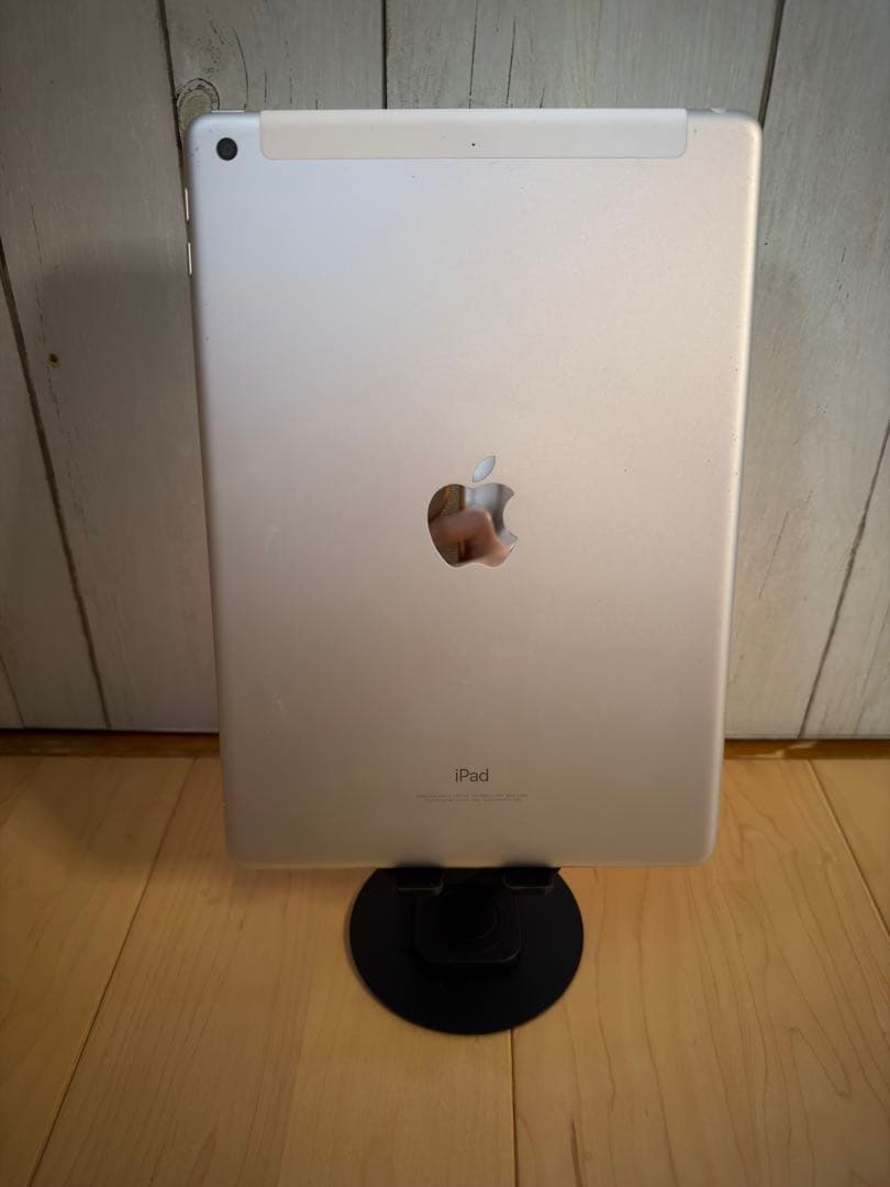 iPad 第6世代 32GB cellular