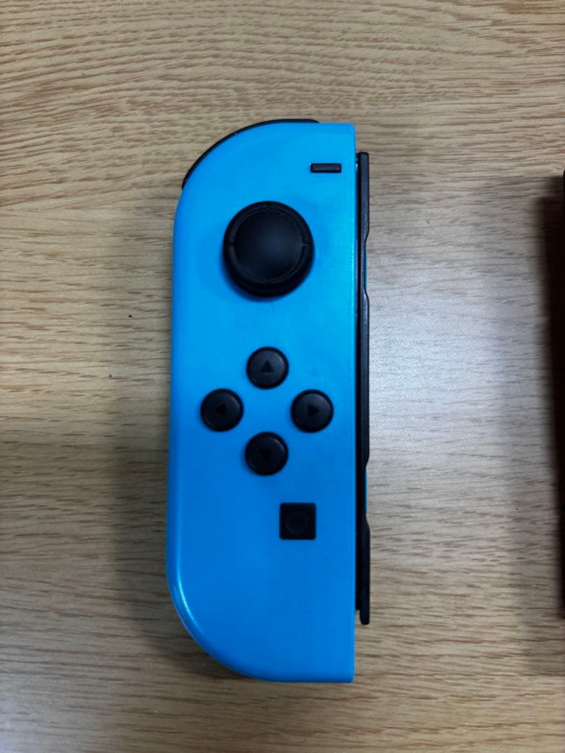 Nintendo Switch 本体青/赤 Joy-Con付き