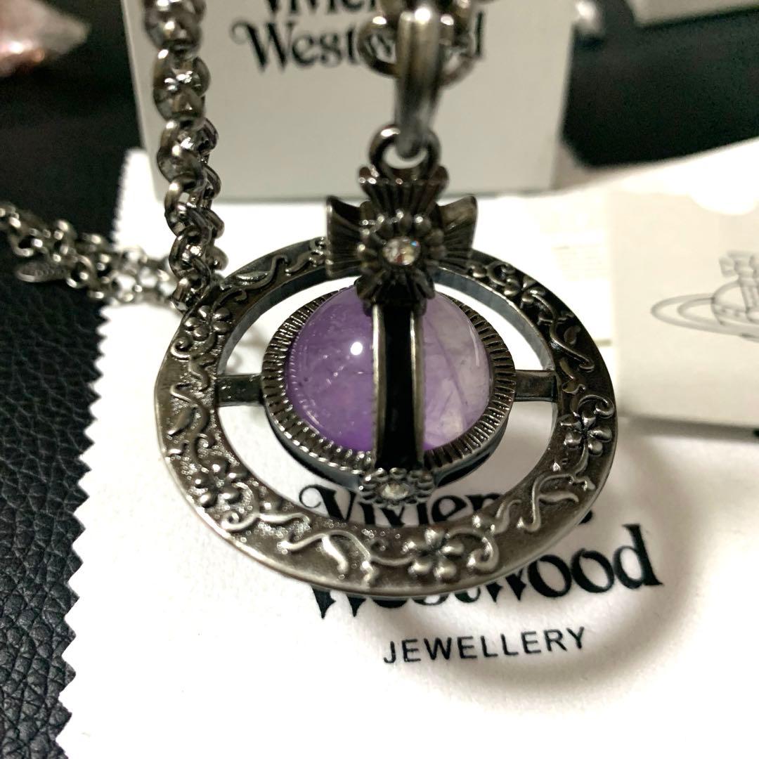 Vivienne Westwood 花刻印　スモールオーブネックレス