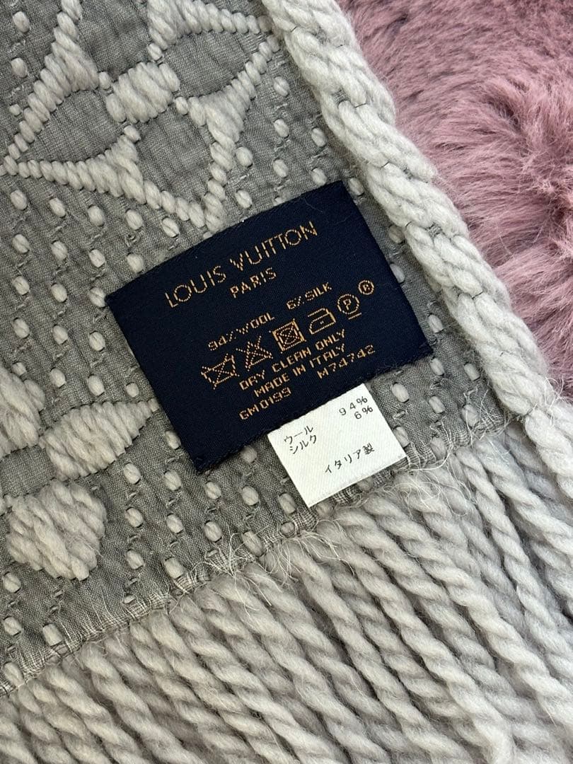Louis Vuitton グレー マフラー