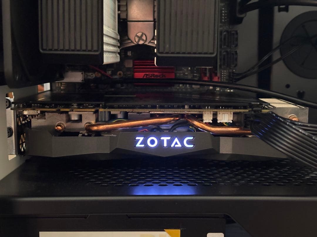 グラフィックボード　Geforce GTX1080 ZOTAC