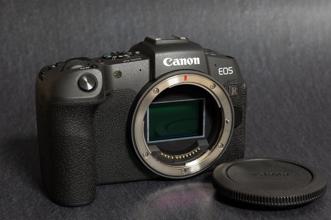 【美品】CANON EOS RP ボディ（純正予備バッテリー付き）