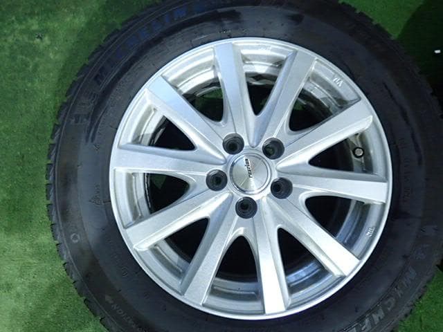 B1054【送料無料】スタッドレスタイヤ 195/65R15 4本セット