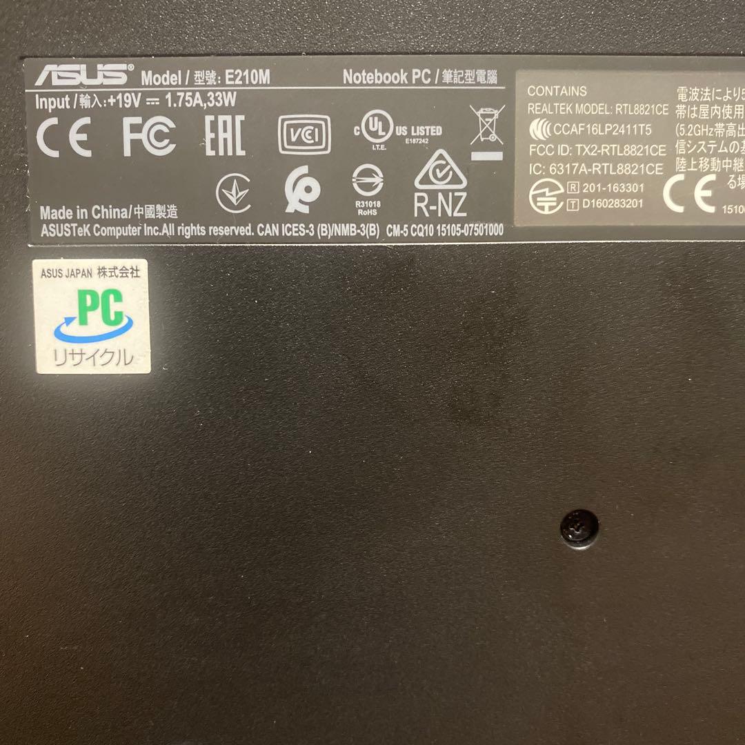 ASUS E210M ノートPC