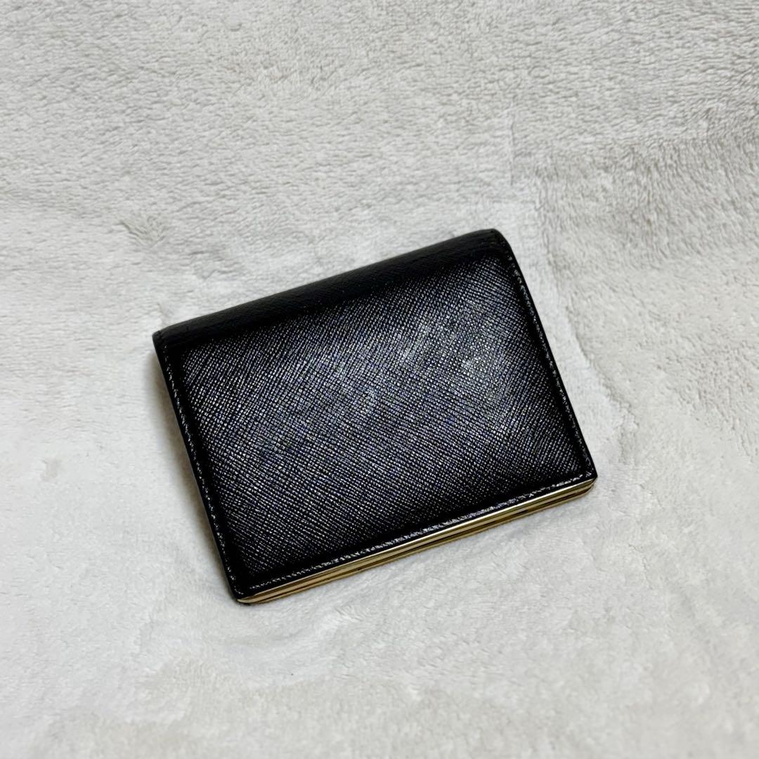 ✨正規品✨ PRADA プラダ 二つ折り財布　サフィアーノ ブラックゴールド金具