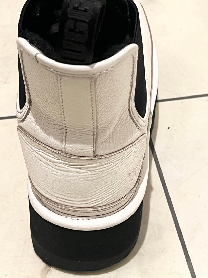 【中古美品】UGG 厚底ブーツ ニューメル プラットフォーム ホワイト