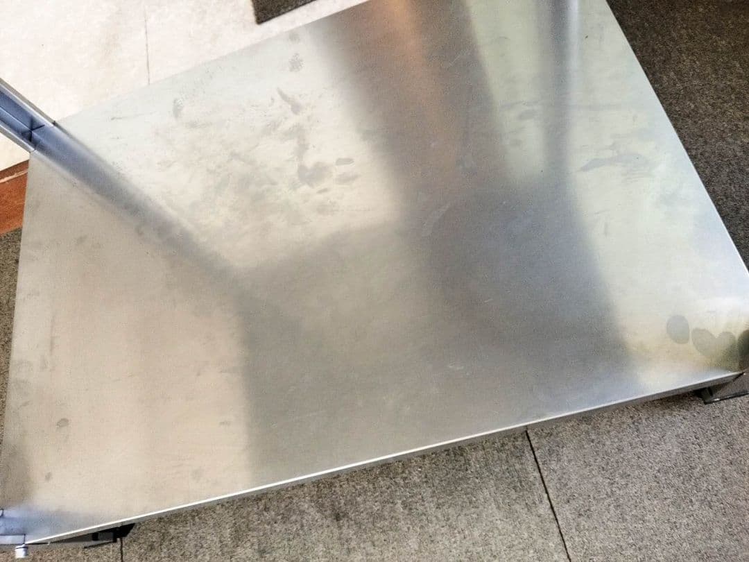 ステンレススチール製作業台 75cm x 60cm高さ80ｃｍ