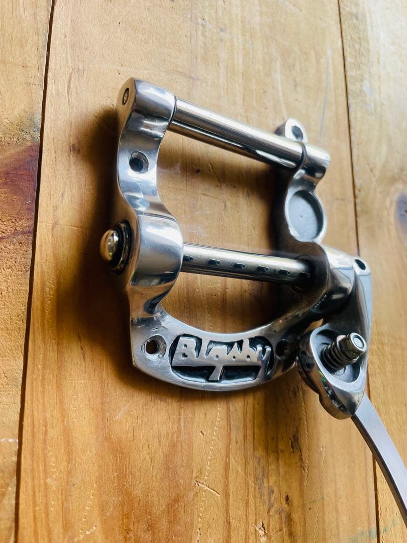 【 BIGSBY ( ビグスビー )トレモロユニット・USA製 】