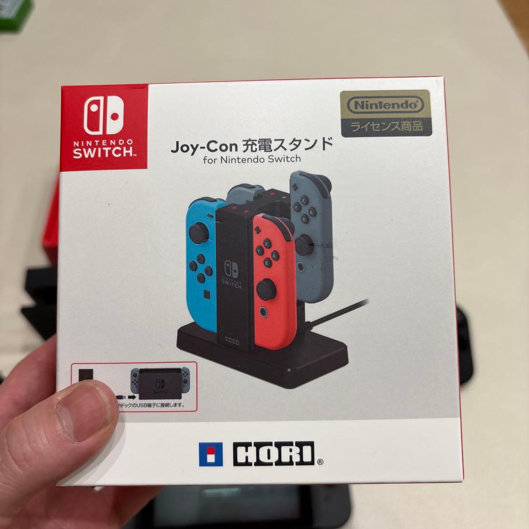 とも出品