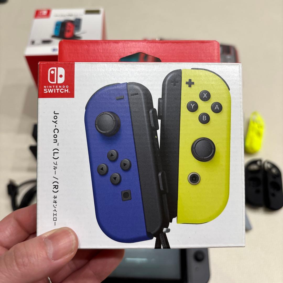 とも出品