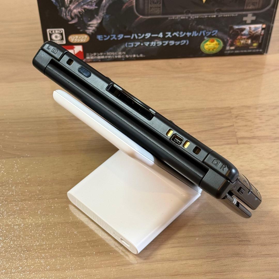4-328 ニンテンドー3DS LL モンスターハンター4モデル 箱付き