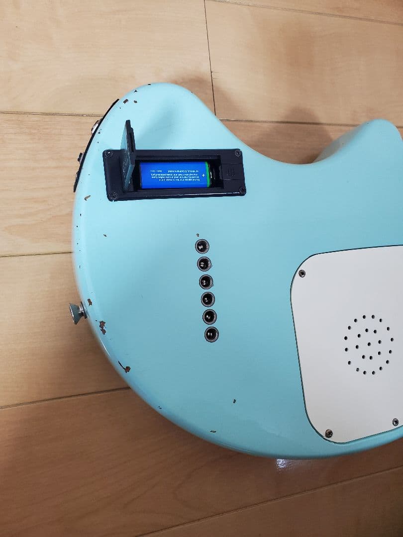 送料無料　FERNANDES　 エレキギター　メンテ済み　zo-3 　アンプ内蔵