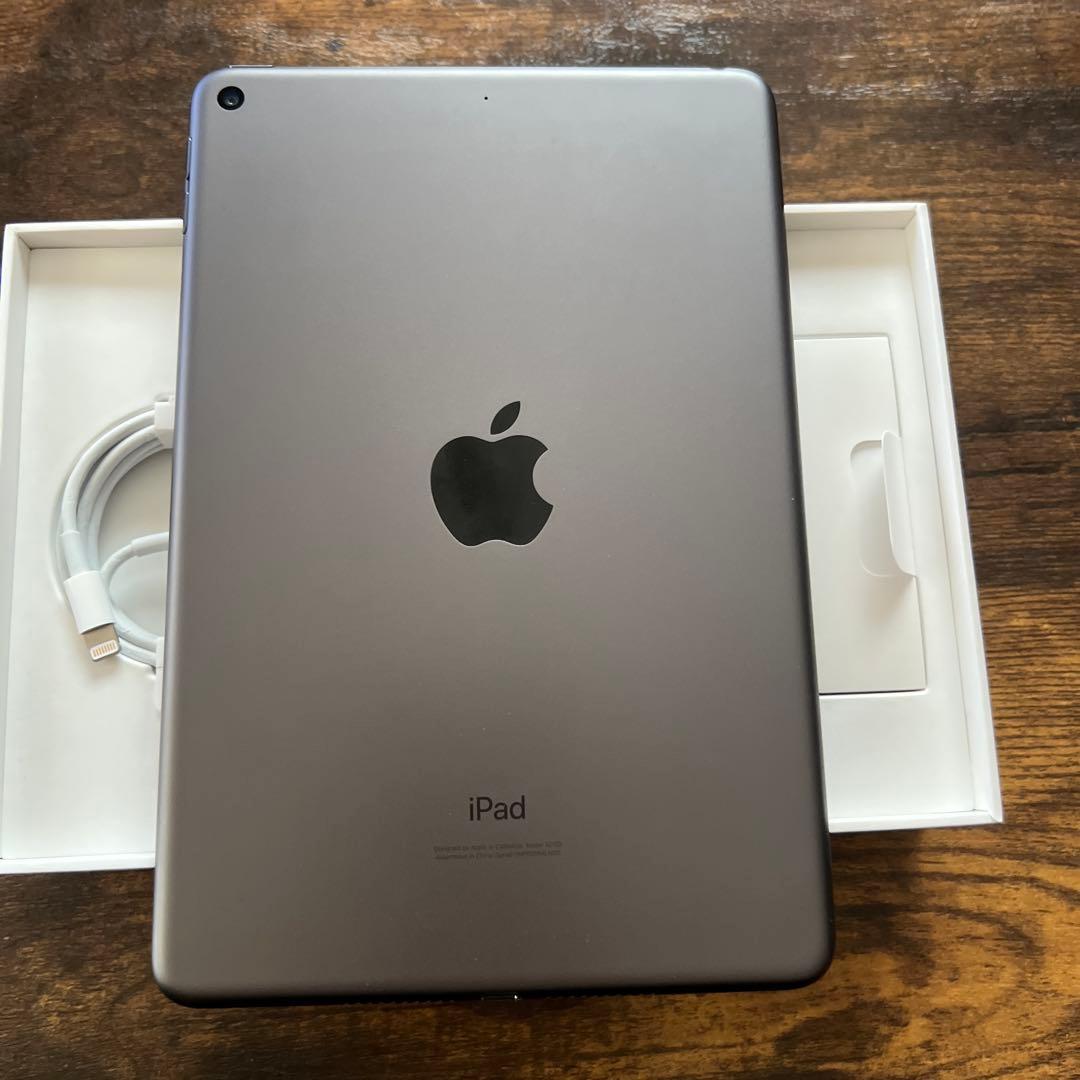 髭*爵様 ほぼ未使用 iPad mini第5世代 64GB Wi-Fi スペース