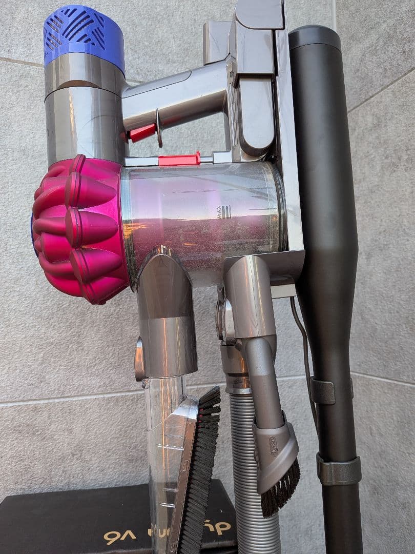 未使用多数 ダイソン 掃除機 Dyson V6 本体 スタンド セット