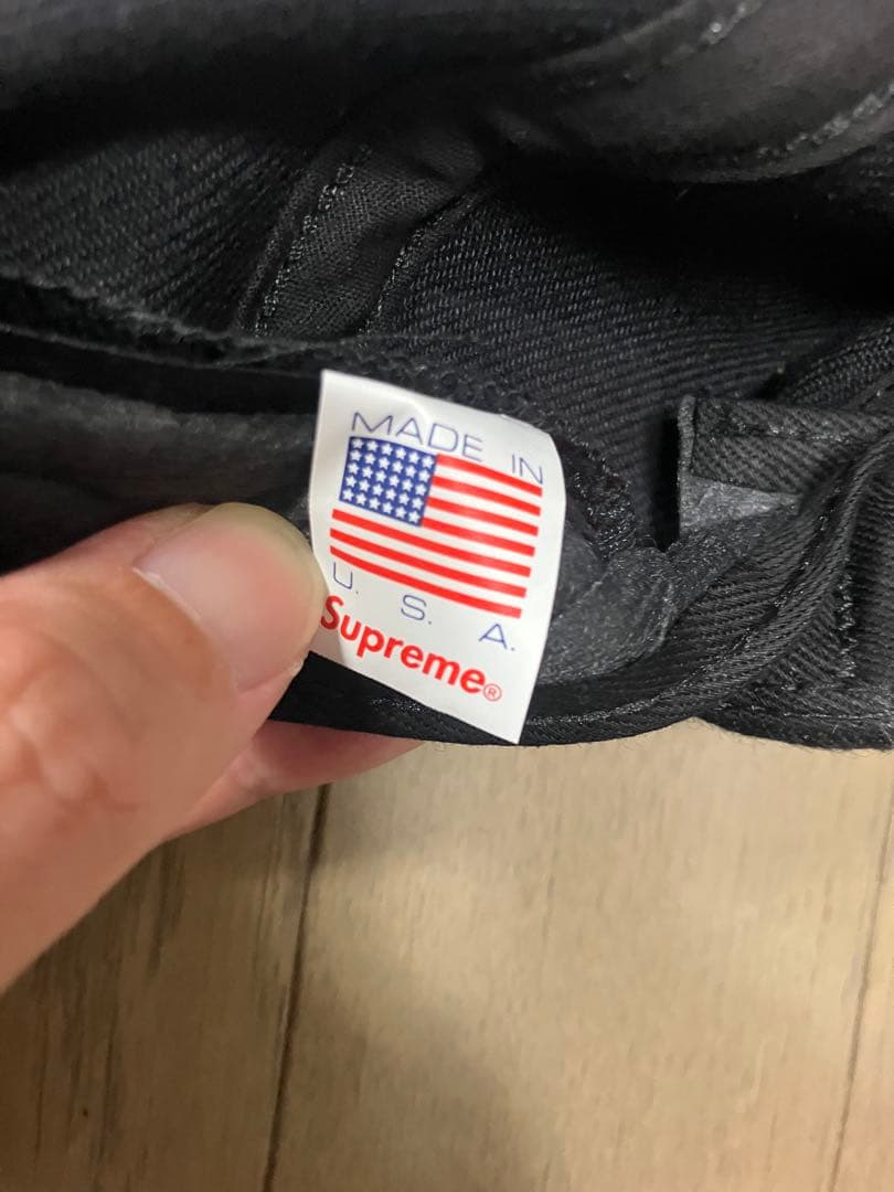 ハムストリングス様Supreme Arabic Logo 6-Panel Cap