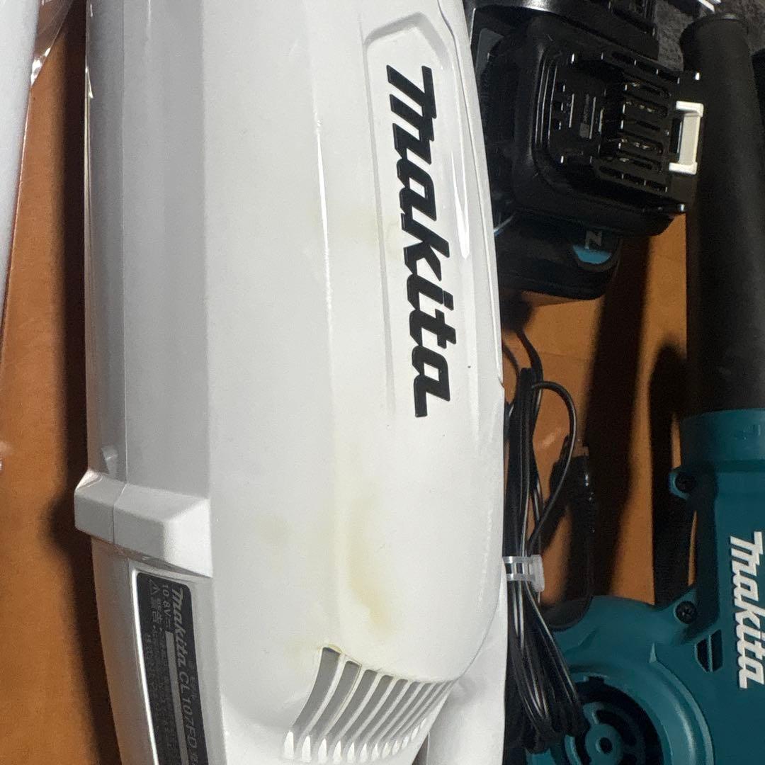 Makita 充電式クリーナー　充電式ブロワのセット