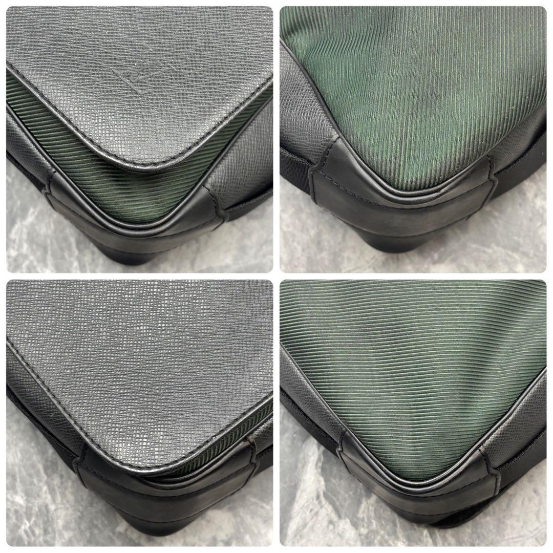 美品LOUIS VUITTON タイガ ヴィクトール ショルダーバッグ　1030