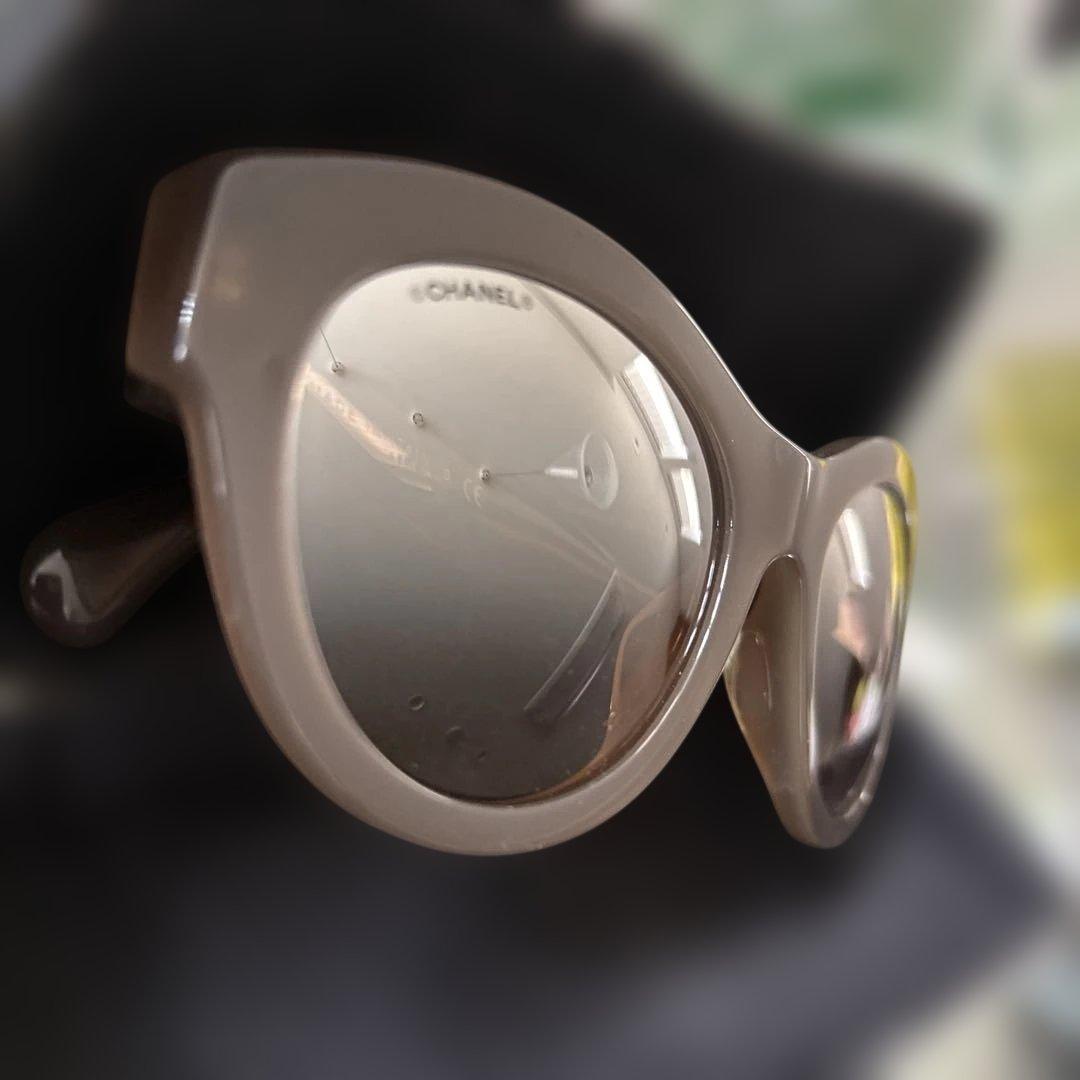 CHANEL シャネル　サングラス　ケース付き