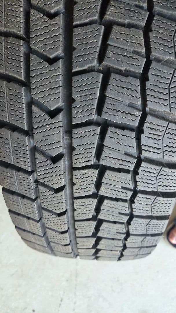 DUNLOP スタッドレスタイヤ 205/60R16 19年製 4本セット
