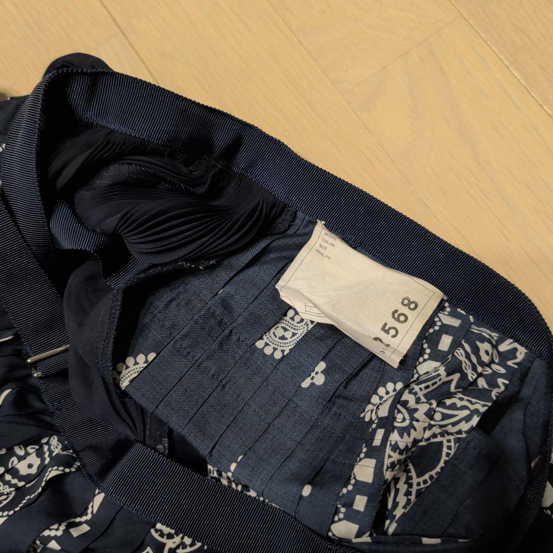 sacai サカイ　ネイビー プリーツスカート