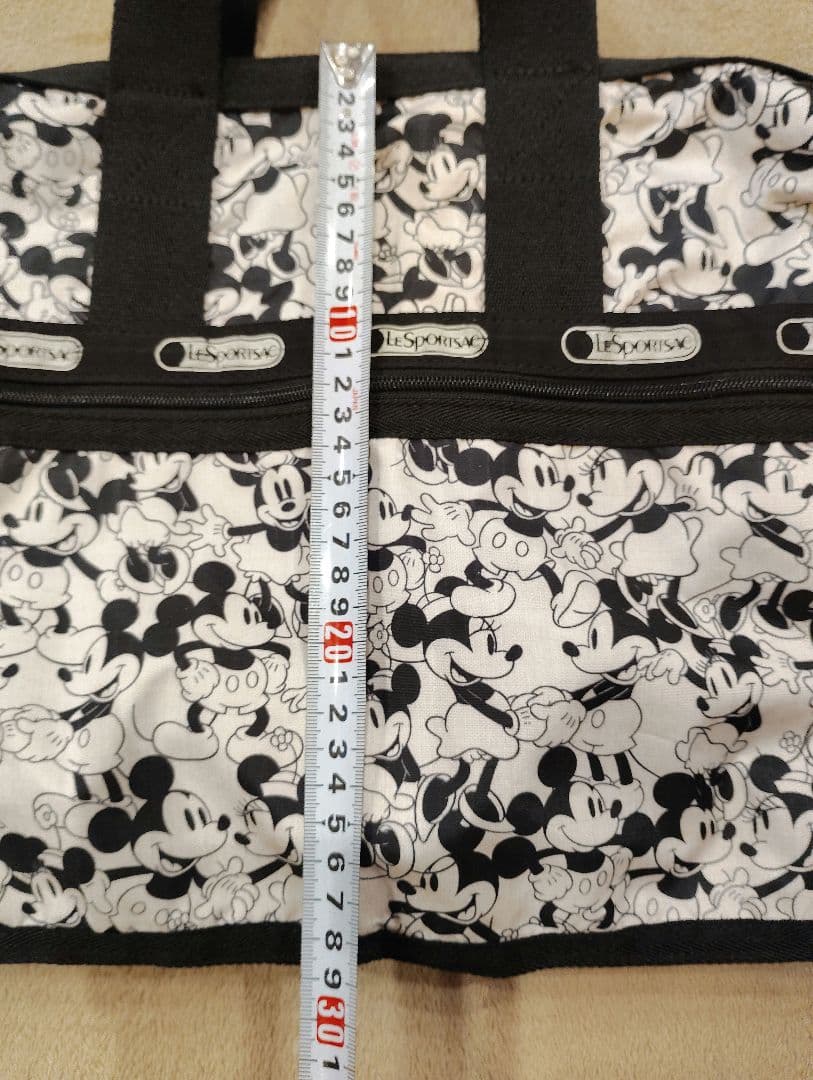 LeSportsac ミッキーマウスプリントショルダーバッグ