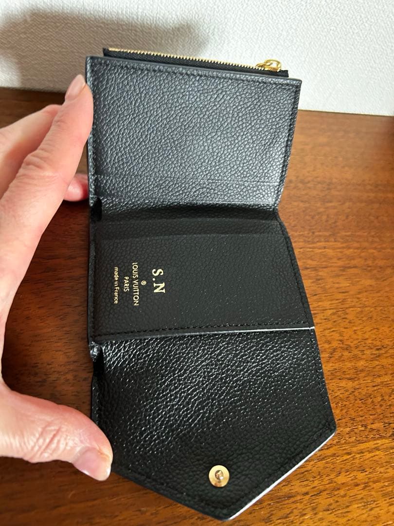 LOUIS VUITTON ポルトフォイユ ゾエ モノグラム アンプラント 黒