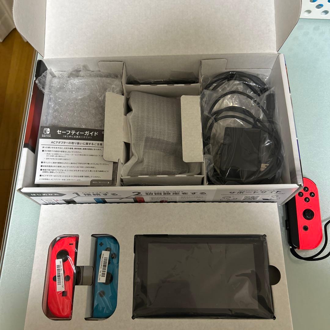 Nintendo Switch 本体一式　箱あり　おまけの赤 Joy-Con