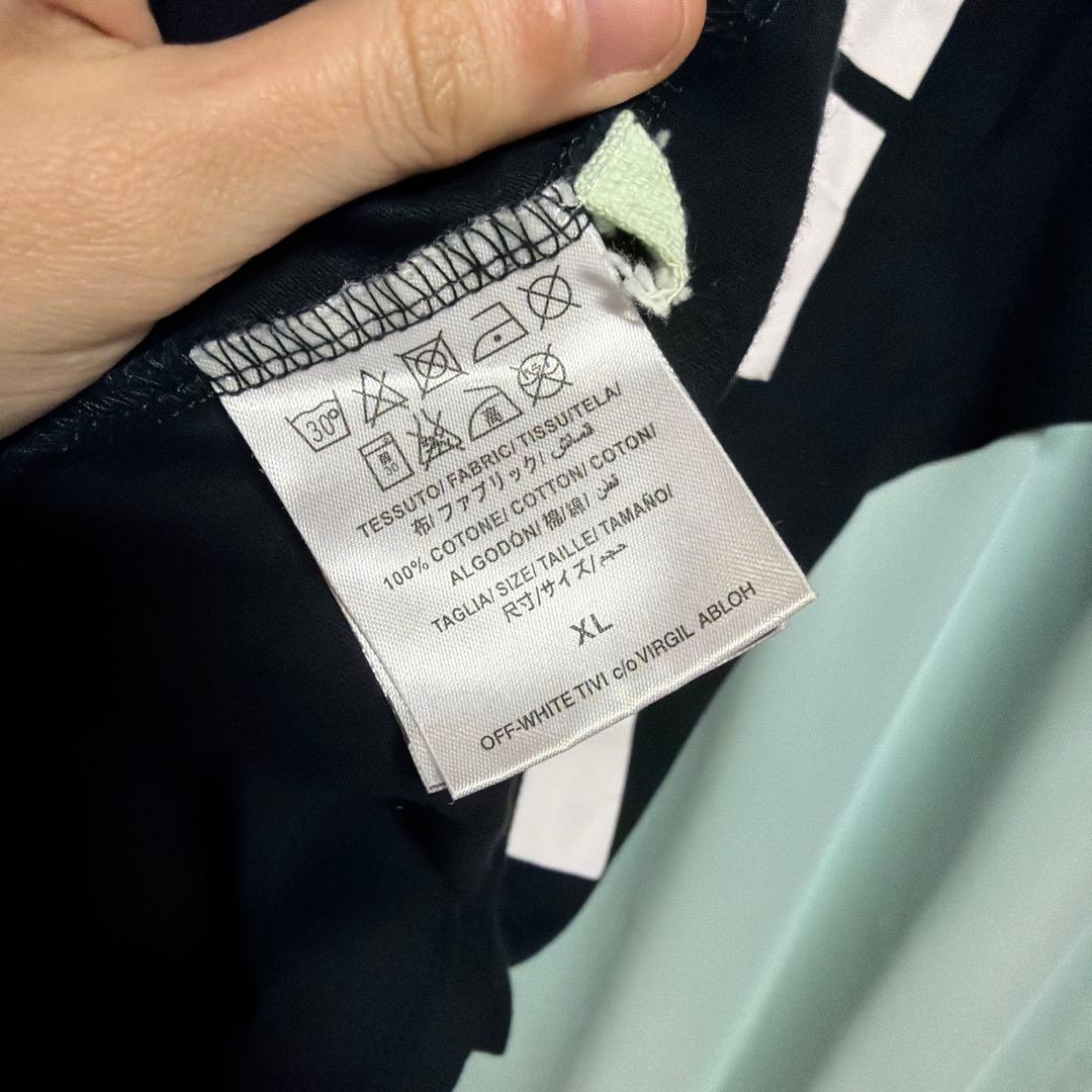 オフホワイト Tシャツ