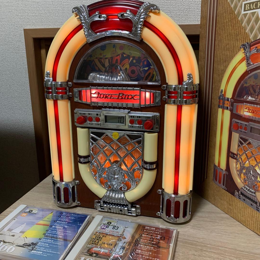 希少 レトロ調ジュークボックス型(LEDライト付きCDプレイヤー)中古美品
