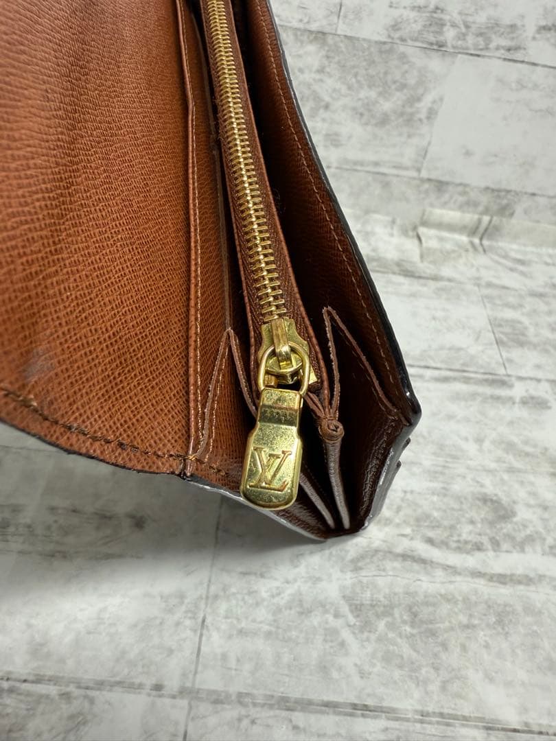 ルイ・ヴィトン 二つ折りフラップ長財布 モノグラム　中古