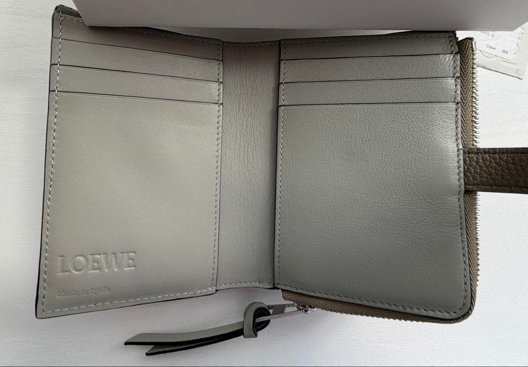 LOEWE スリム ジップ バイフォールド ウォレットコンパクト二つ折り