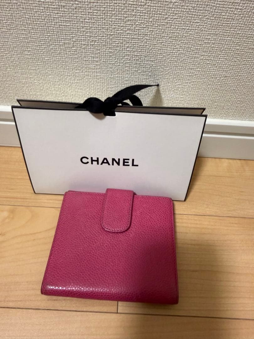 CHANEL ピンクレザー 二つ折り財布