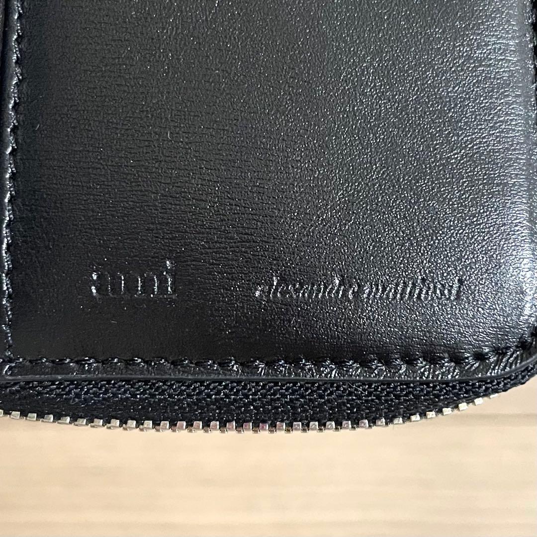 未使用級/アミパリス　二つ折り財布　コンパクト　ハートロゴ　ブラック　レザー