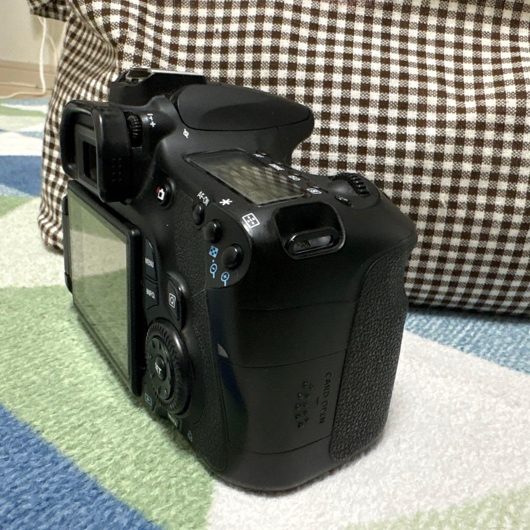 Canon EOS 60D/EF-S 18-55 1:3.5-5.6 IS 良品