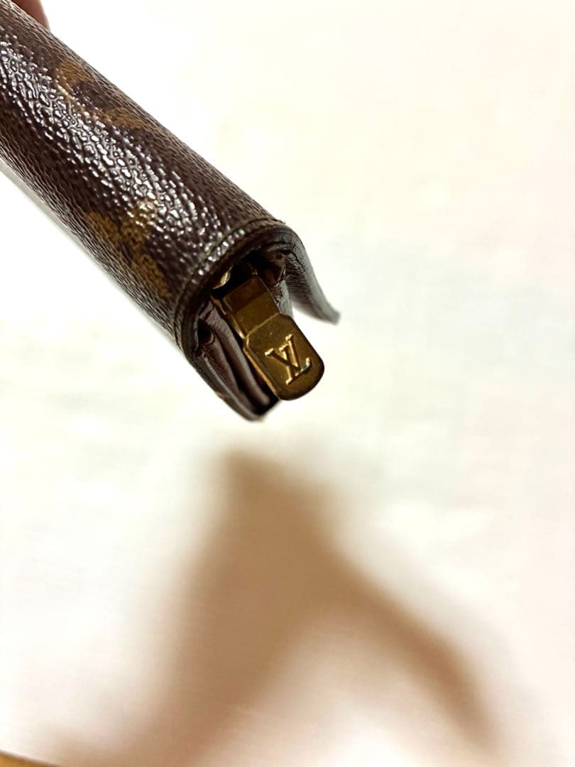ルイヴィトン　LOUIS VUITTON 二つ折り財布　モノグラム