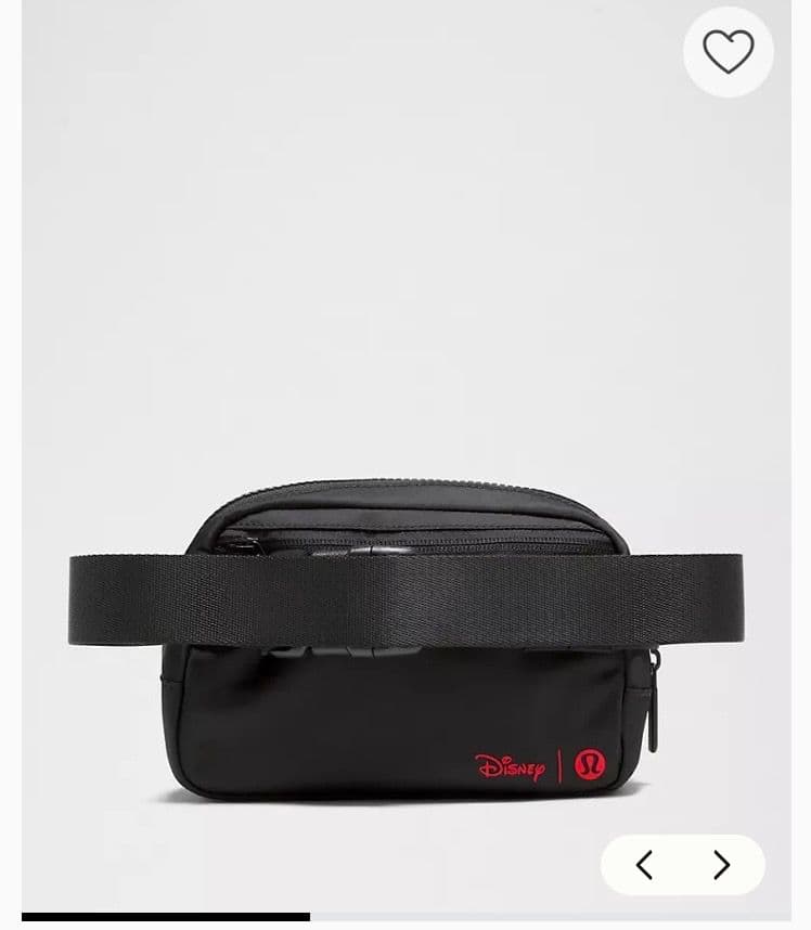 新品未使用！lululemon everywhere beltbag ディズニー