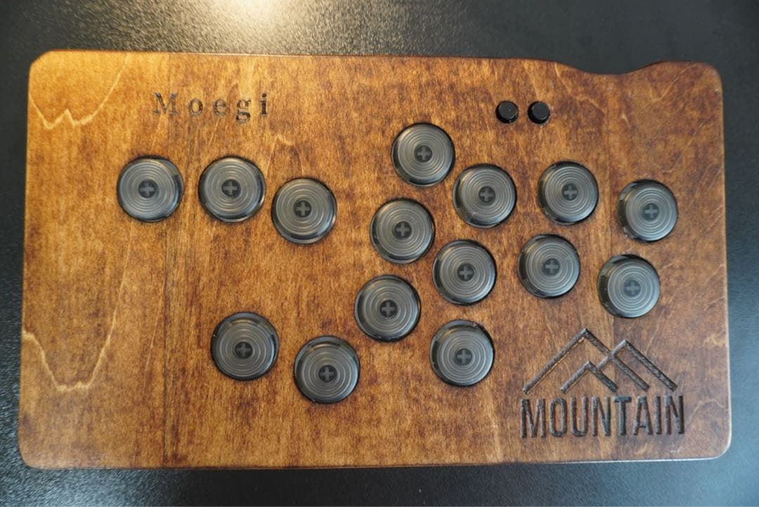 「MOUNTAIN」木製薄型レバーレスコントローラー